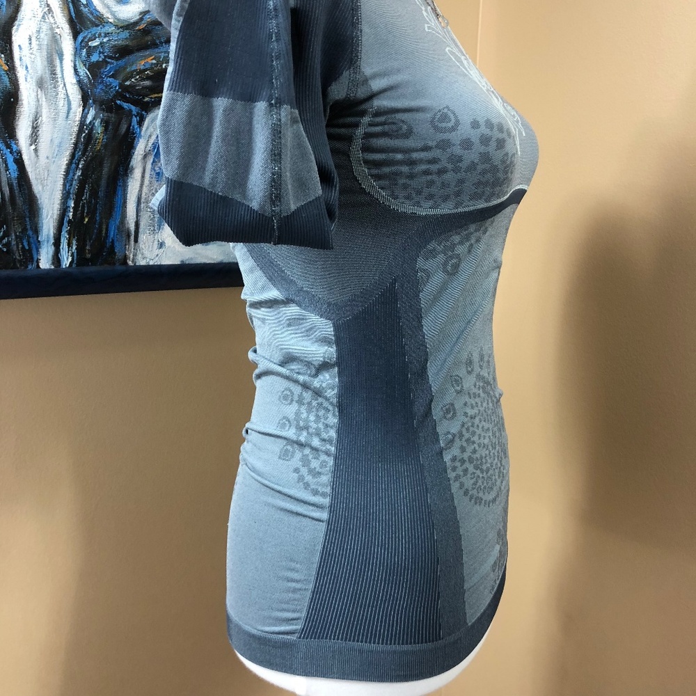 Athleta Seamless Long Sleeve - Picture 4 of 7